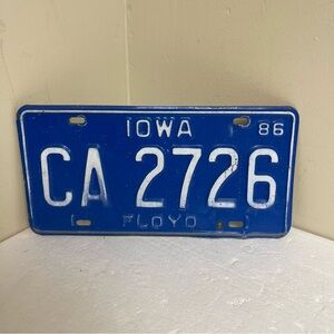 Vintage Iowa 1986  Blue and White License Plate Man Cave Decor